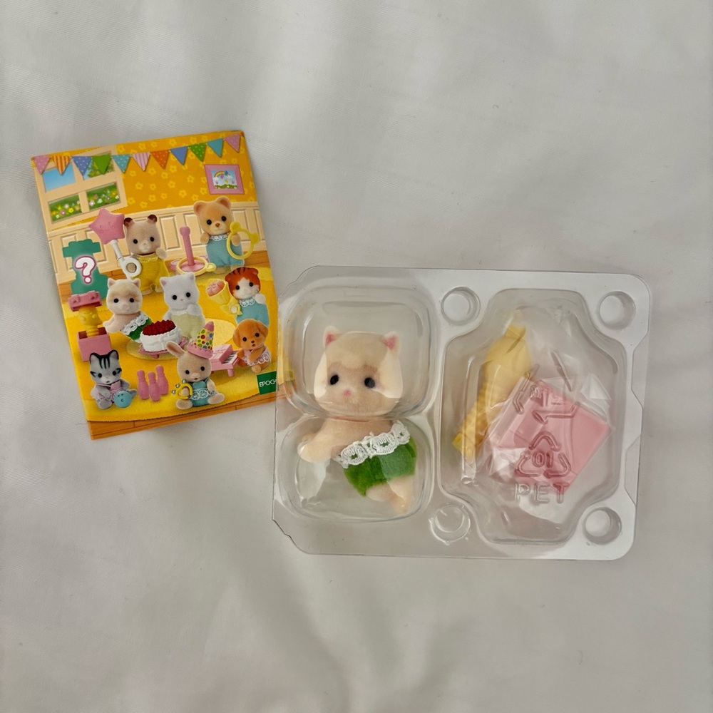 Calico Critters / Sylvanian Families Baby Party Series Blind Bag